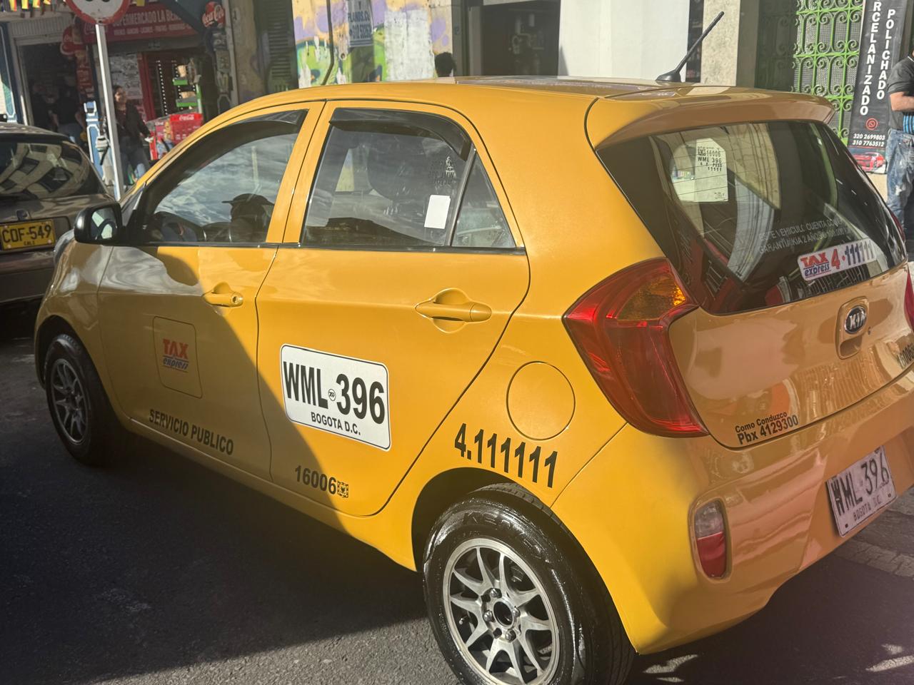 Kia Picanto Hatchback Ekotaxi + lx - 2015