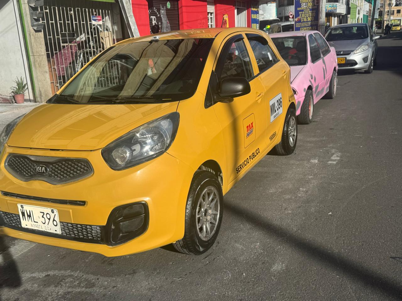 Kia Picanto Hatchback Ekotaxi + lx - 2015