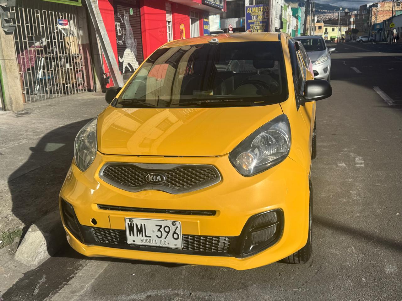 Kia Picanto Hatchback Ekotaxi + lx - 2015