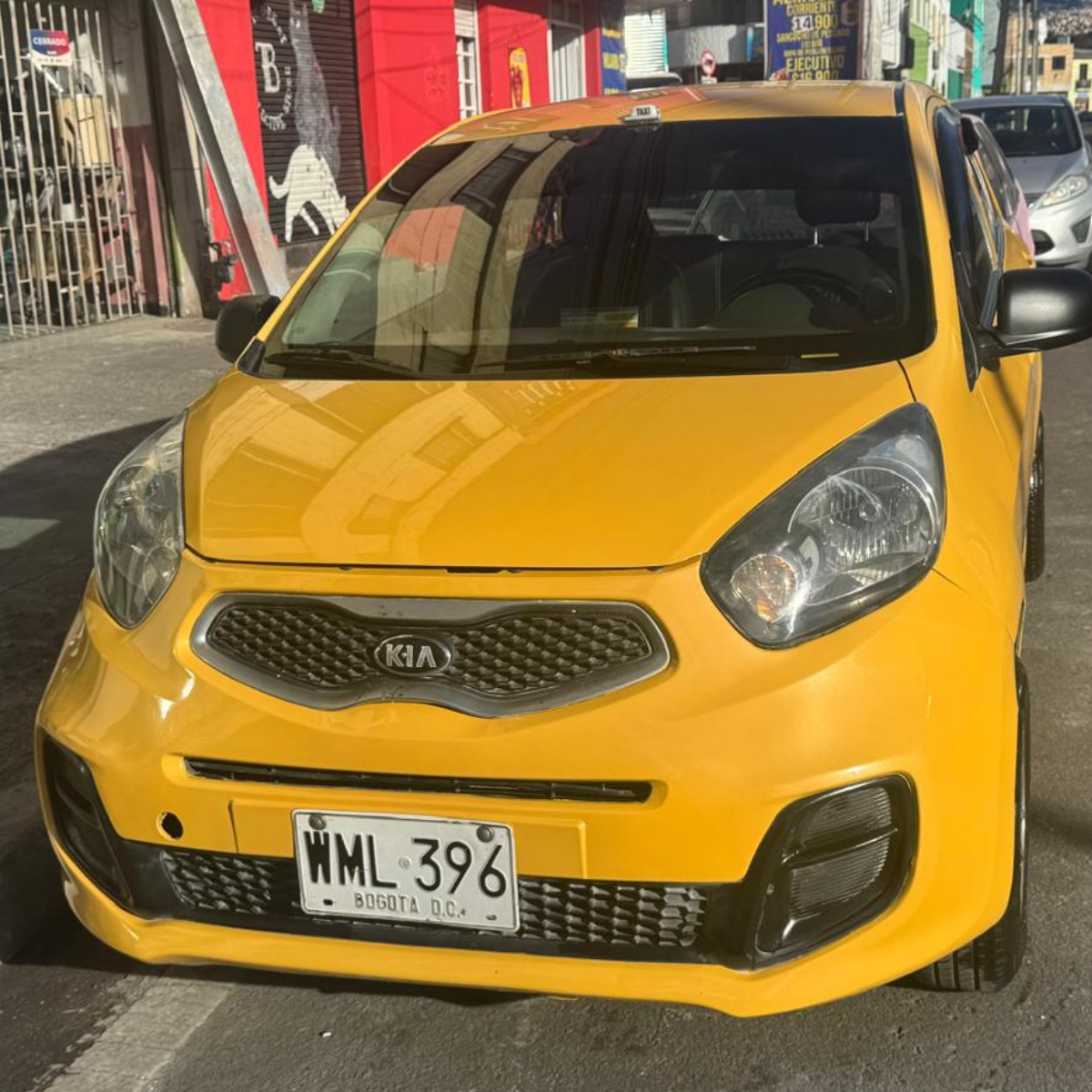 Kia Picanto Hatchback Ekotaxi + lx - 2015